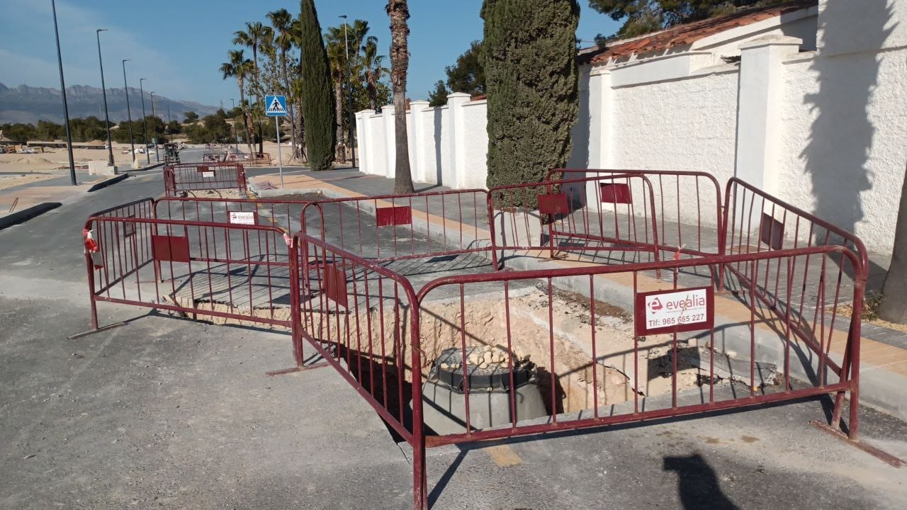 Obra de rehabilitacion de tuberias subterraneas en Teulada