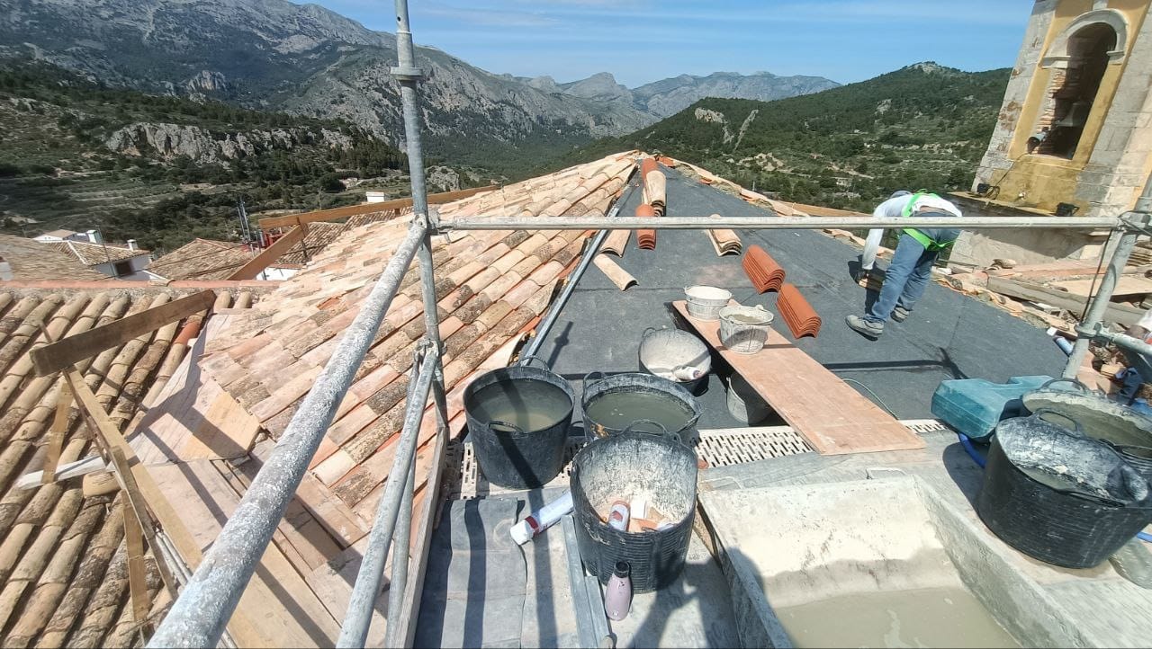 Rehabilitación de tejado en edificio histórico en la Marina Alta
